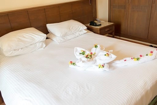 non-ac-room-near-dharmasthala-temple