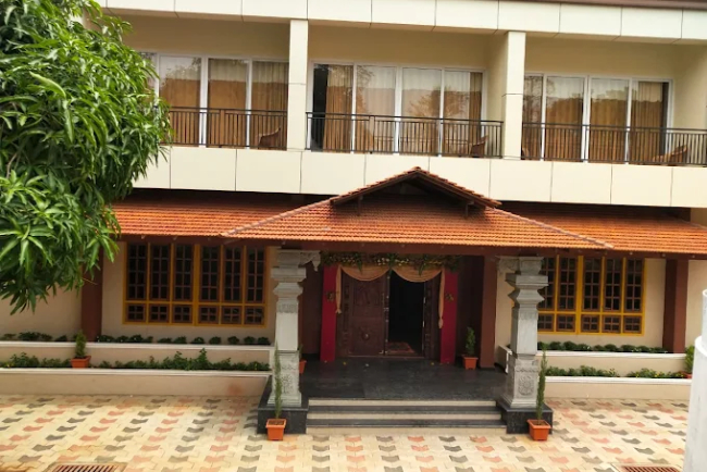 Why Parijatha Inn Is the Ideal Stay for Your Dharmasthala Trip
